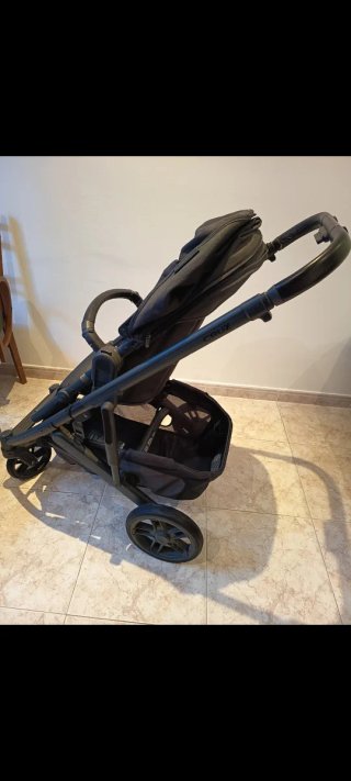 Cochecito de bebé negro