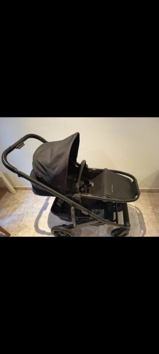 Cochecito de bebé negro