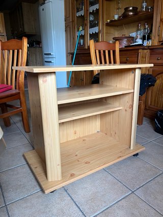 Mesa auxiliar madera con ruedas