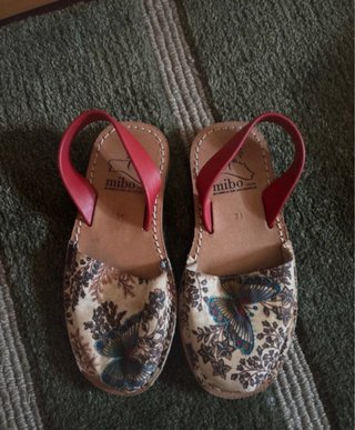 Sandalias niña Mibo mariposas