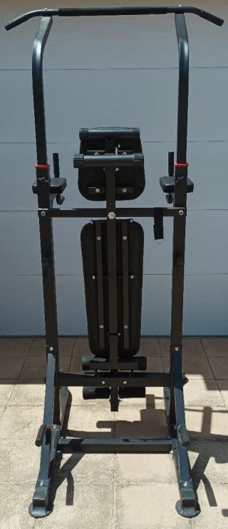 Estación de musculación y banco