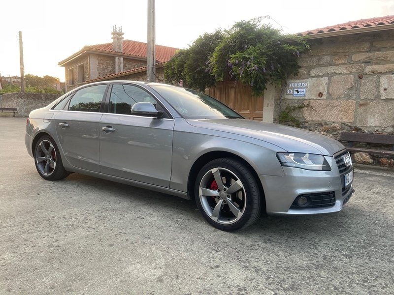 Audi A4 2009 - foto 1