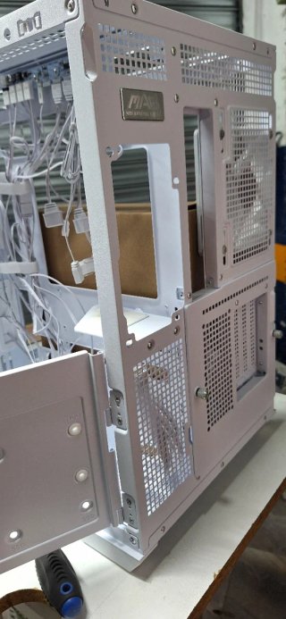 Torre Sobremesa Gaming MSI