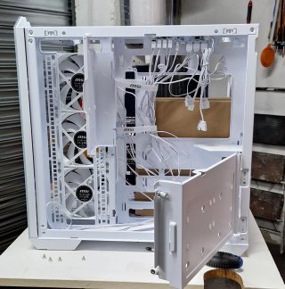 Torre Sobremesa Gaming MSI