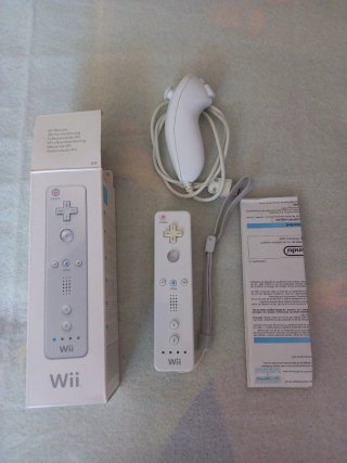 Comando Wii + Nunchuk c/ Caixa Nintendo