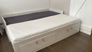 Diván IKEA extensible con cajones