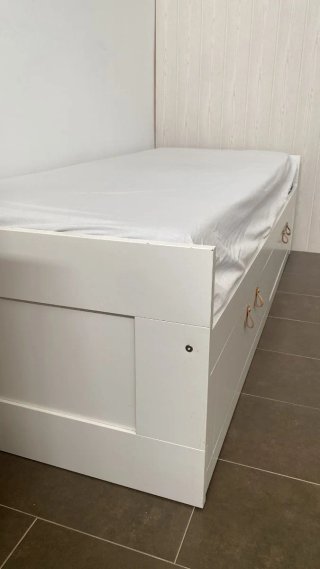Diván IKEA extensible con cajones