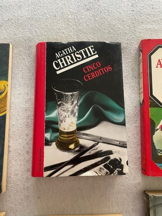 Libros de varios autores (Stephen King, Allan Poe)