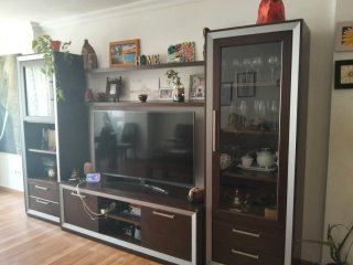Mueble de salón madera oscura