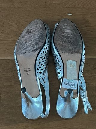 Sandalias Gloria Ortiz plateadas talla 40