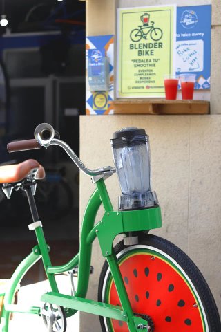 Bicicleta Estática Divertida con Batidora
