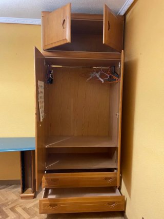 Muebles de habitación: Estantería y escritorio