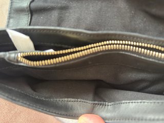 Bolso negro de piel