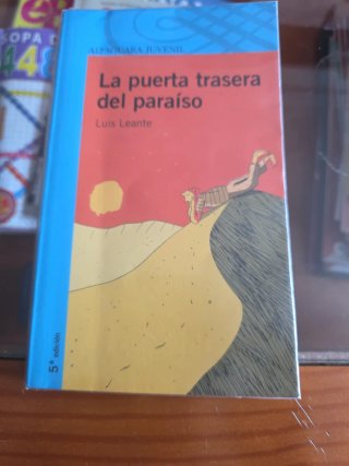 LA PUERTA TRASERA DEL PARAISO