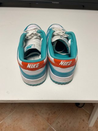 Nike Dunk Azul y Blanco con Logo Naranja