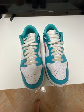 Nike Dunk Azul y Blanco con Logo Naranja