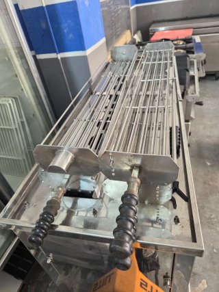 Asador de pollos a gas