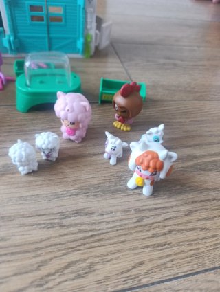 Granja Pin y Pon con Figuras y Accesorios
