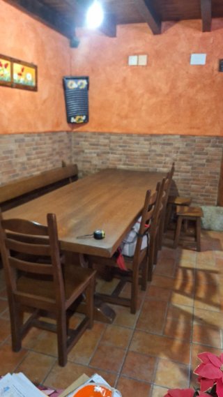Mesa de merendero de roble macizo