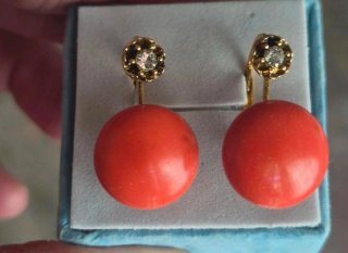 Pendientes Coral Chapados en Oro