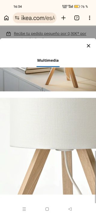 Lámpara de mesa trípode madera y pantalla blanca