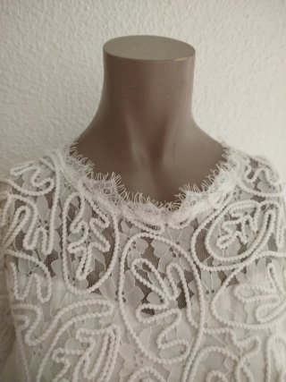 Blusa de encaje blanco talla s local