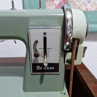 Máquina de coser Alfa De Luxe