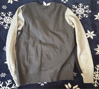 Sudadera Nike Gris/Negra Diseño Retro
