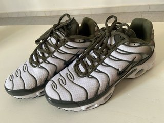 Nike Air Max Plus TN Verdes Blancas