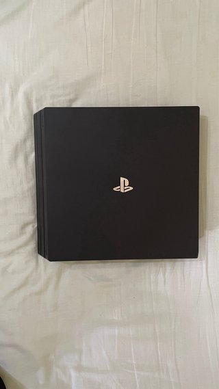 PS4 Pro 1TB Negra + 5 Juegos + Cables