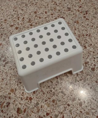 Sgabello da bagno bianco