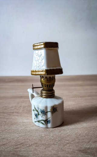 Mini Lume Vintage Decorativo in Porcellana dipinta