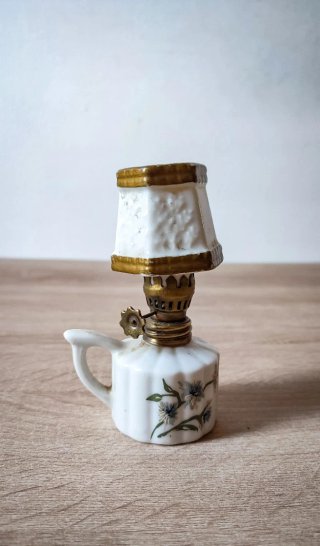 Mini Lume Vintage Decorativo in Porcellana dipinta