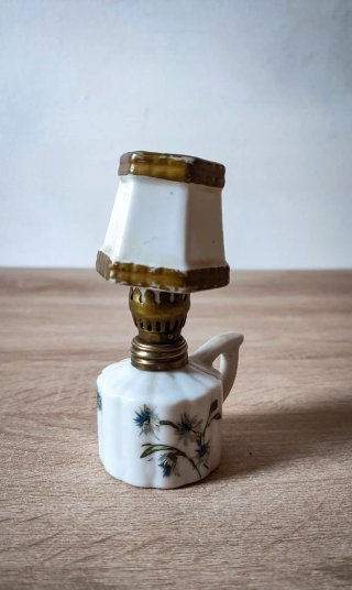 Mini Lume Vintage Decorativo in Porcellana dipinta