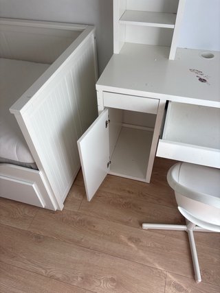 Escritorio y silla infantil blanco