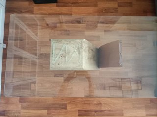 Mesa de centro de cristal y piedra