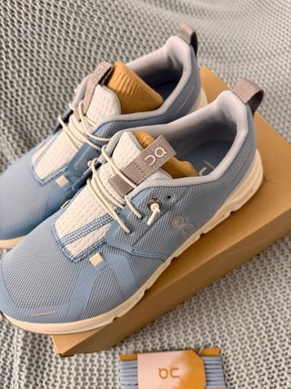 Zapatillas On Cloud Sky Talla 38.5