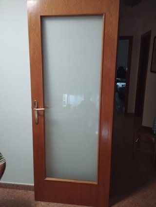 Puerta madera con cristal para recibidor/comedor