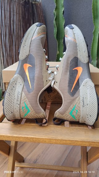 Nike Juniper Trail 3 Talla 43 Beige Naranja
