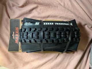 Llanta Maxxis Minion DHF 29x2.40W