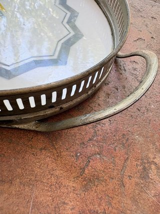 BANDEJA MAYÓLICA MODERNISTA.