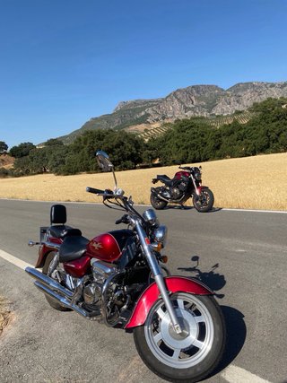 Hyosung Aquila 250 Cruiser Negra/Roja