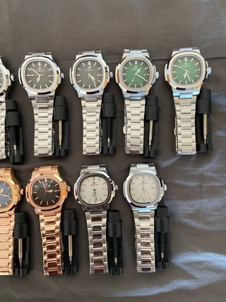 13 Orologi da uomo argentati regolabili 130€