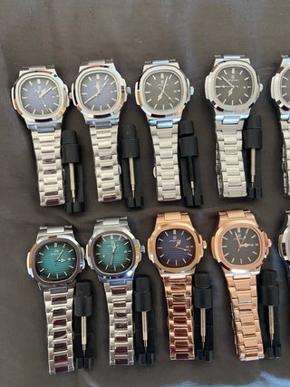 13 Orologi da uomo argentati regolabili 130€