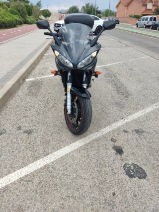 Yamaha FZ6 S ABS 2006 con pantalla
