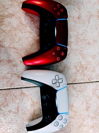 PS5 Digital + 2 Mandos + Caja (Factura y garantia)