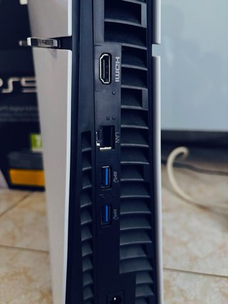 PS5 Digital + 2 Mandos + Caja (Factura y garantia)