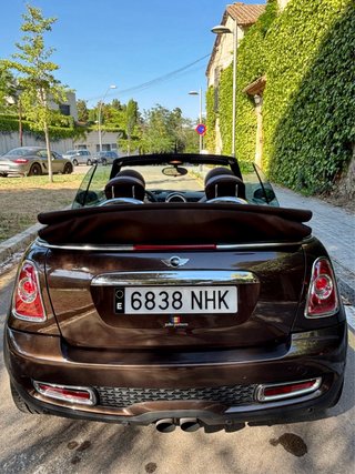 MINI R57 184CV AUT. JCW MARRÓN