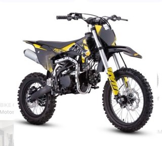 Moto Motocross Negra y Amarilla