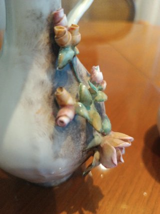 Juego Jarrones Porcelana Flores Beige Rosa.. 18 cm
